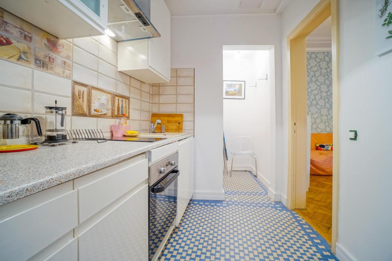 Ferienwohnung Victoriei Blue Bukarest Exterior foto